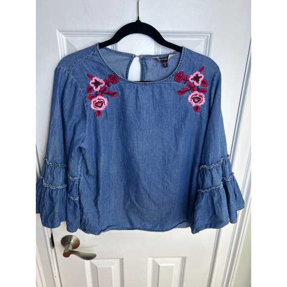 Express Chambray Bell Sleeve Top Blouse Women's Boho Blue Embroidered Floral M - Picture 2 of 9